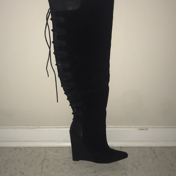 Over the knee black boots - Picture 1 of 3